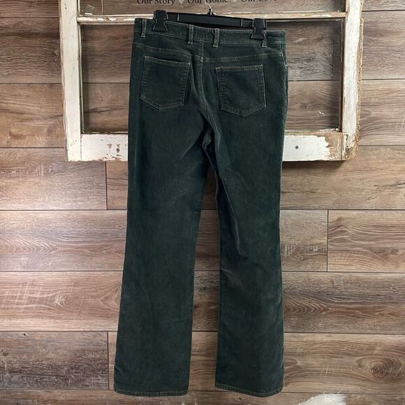 D & CO Women’s Forest Green Corduroy Button Zip Boot Cut Pants Size 6 - Picture 5 of 9